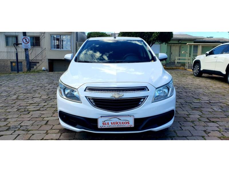 CHEVROLET - PRISMA - 2016/2016 - Branca - R$ 46.900,00