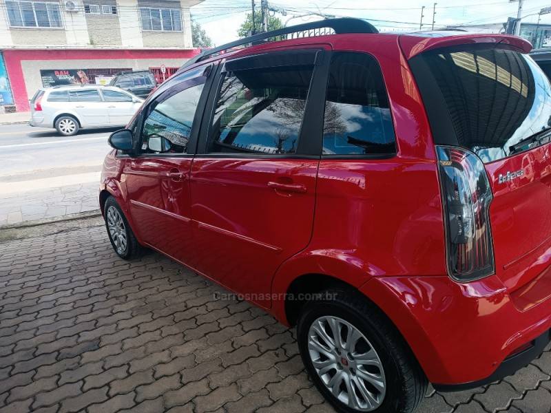 FIAT - IDEA - 2013/2014 - Vermelha - R$ 38.900,00