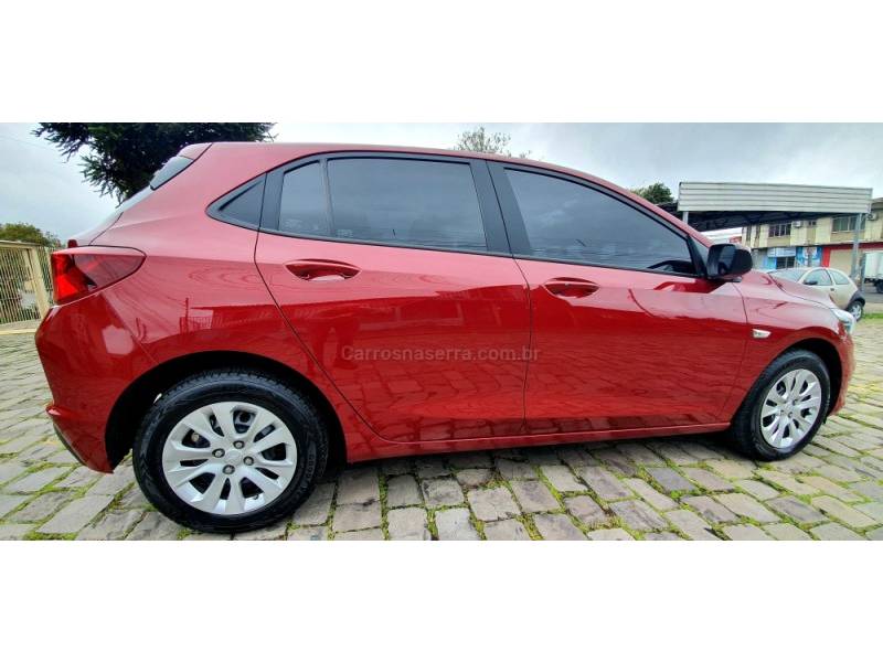CHEVROLET - ONIX - 2020/2020 - Vermelha - R$ 61.900,00