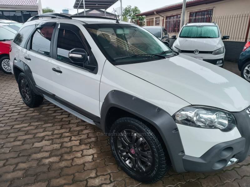 FIAT - PALIO - 2011/2012 - Branca - R$ 41.900,00