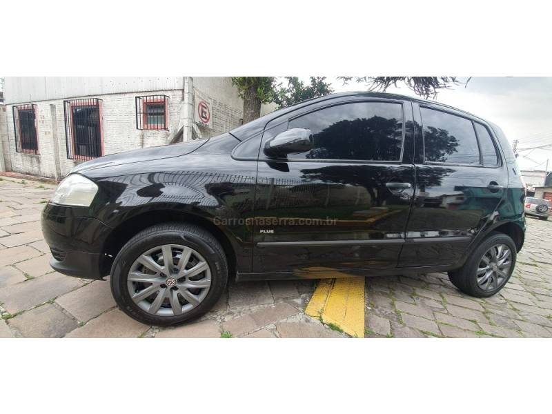 VOLKSWAGEN - FOX - 2007/2007 - Preta - R$ 27.900,00