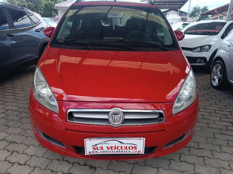 FIAT - IDEA - 2013/2014 - Vermelha - R$ 38.900,00