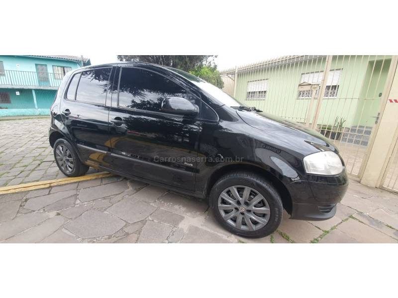 VOLKSWAGEN - FOX - 2007/2007 - Preta - R$ 27.900,00