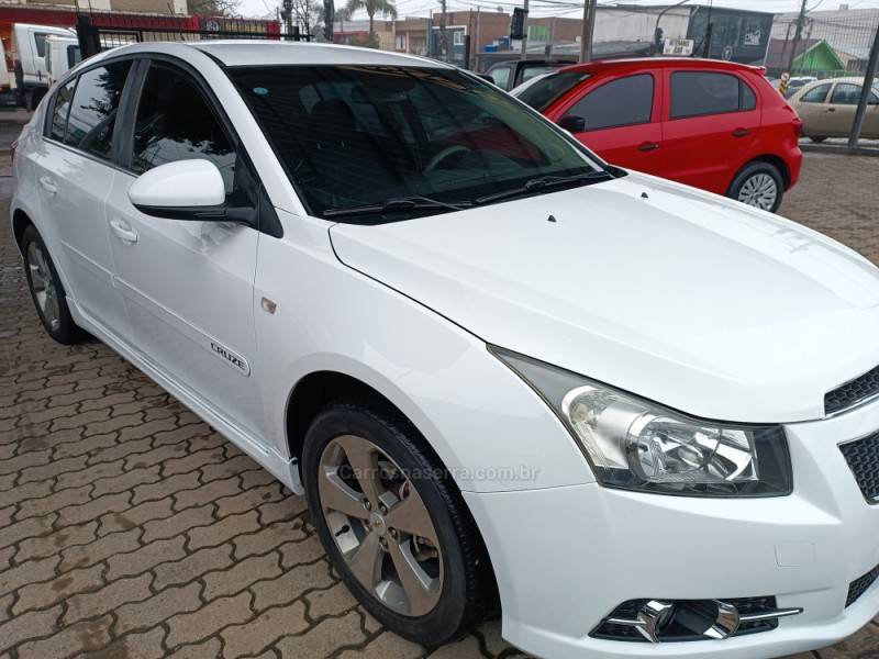 CHEVROLET - CRUZE - 2012/2013 - Branca - R$ 55.900,00