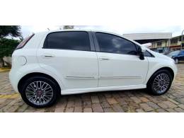 FIAT - PUNTO - 2014/2014 - Branca - R$ 41.900,00