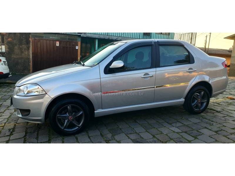 FIAT - SIENA - 2013/2013 - Prata - R$ 32.900,00