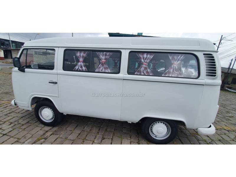 VOLKSWAGEN - KOMBI - 2005/2005 - Branca - R$ 34.900,00